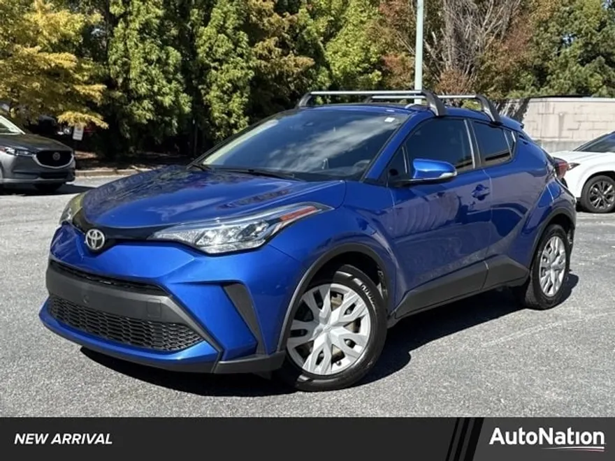 2020 Toyota C-HR LE photo 1