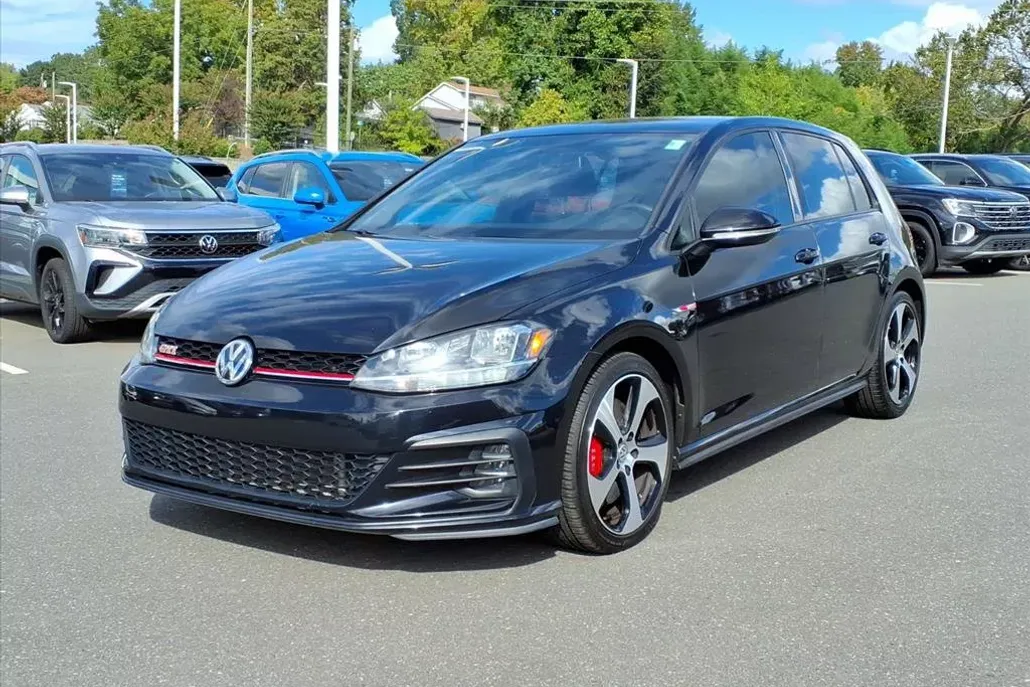 2019 Volkswagen Golf GTI photo 1