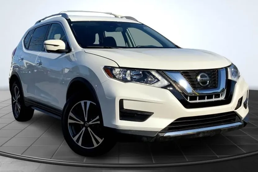 2020 Nissan Rogue SV photo 1