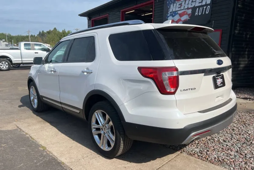 2017 Ford Explorer Limited photo 1