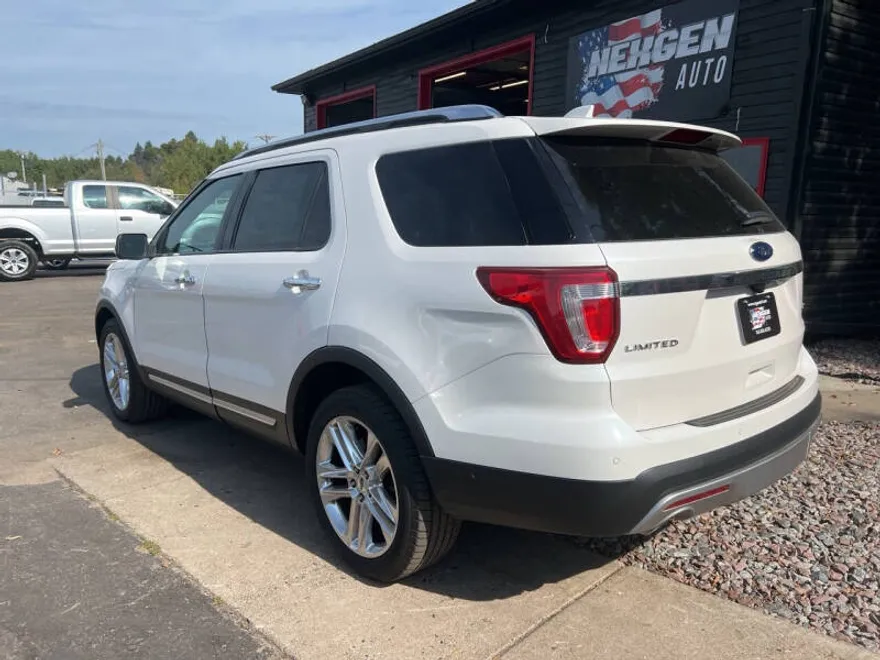 2017 Ford Explorer Limited photo 1