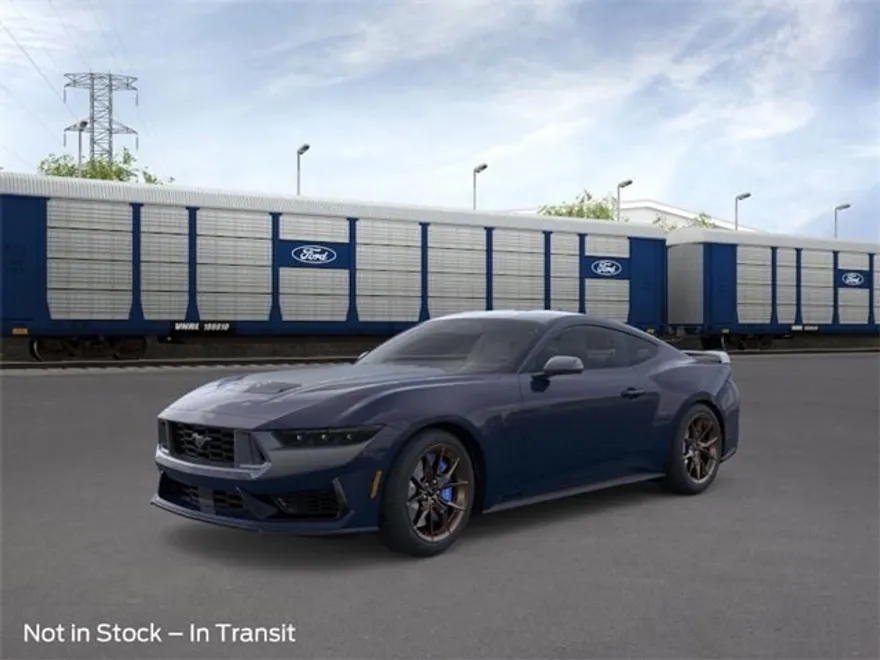 2025 Ford Mustang Dark Horse photo 1