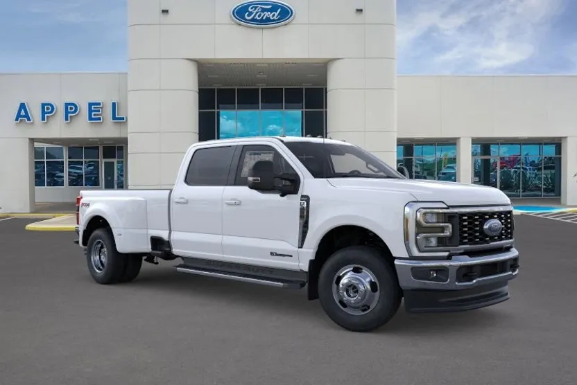 2026 Ford F-350 Lariat photo 1
