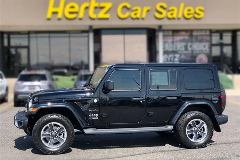 2020 Jeep Wrangler Unlimited Sahara photo 1