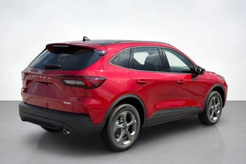 2026 Ford Escape ST-Line photo 1