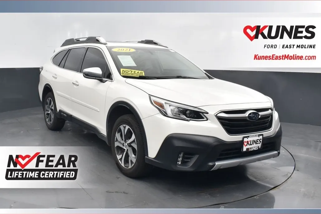 2021 Subaru Outback Touring XT photo 1