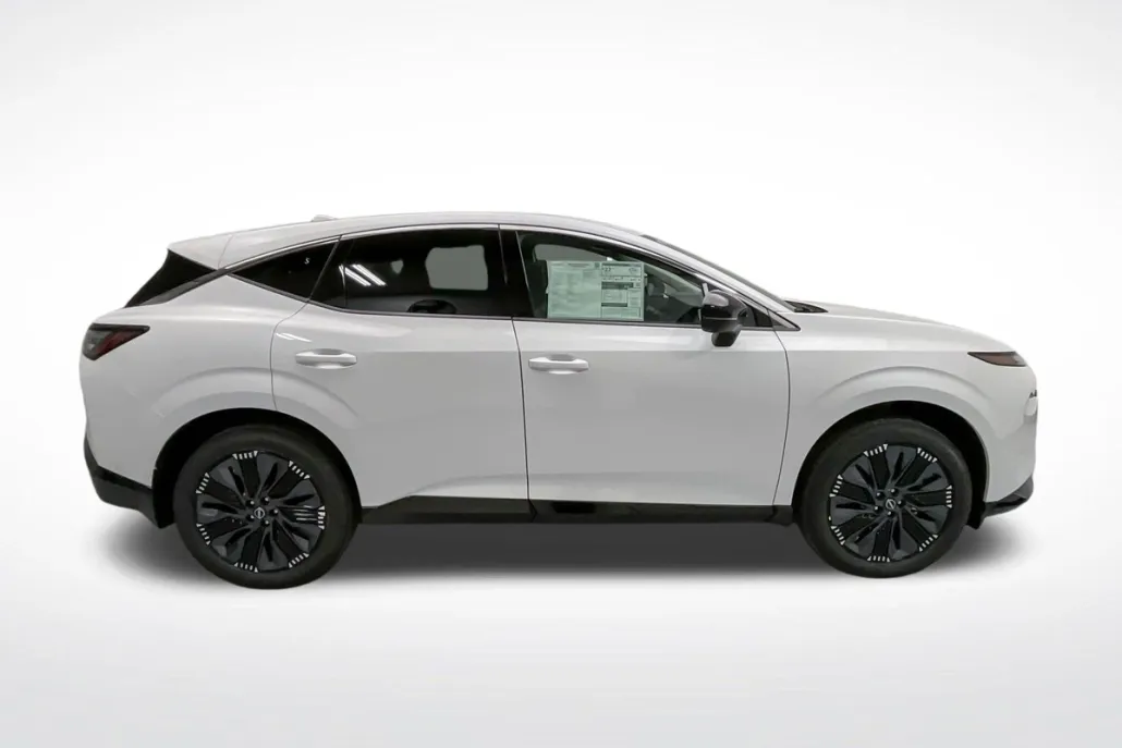 2025 Nissan Murano Platinum photo 1