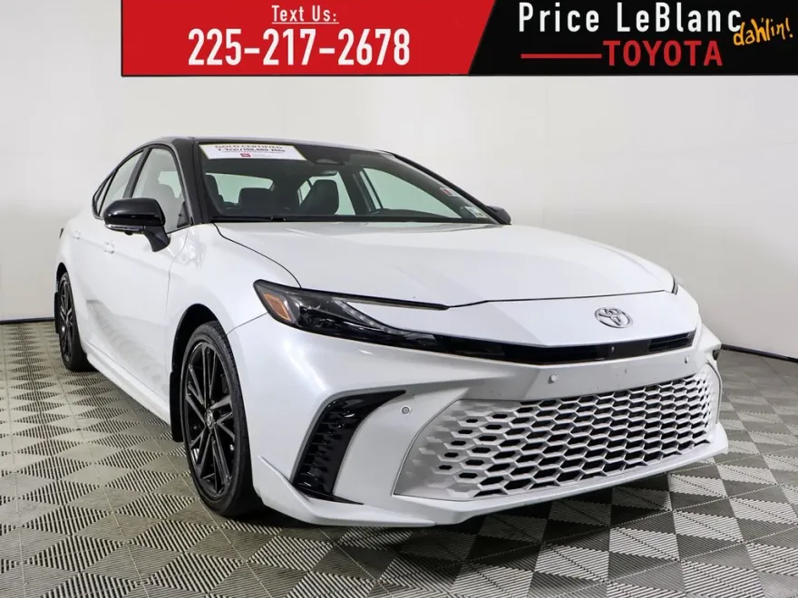 2025 Toyota Camry XSE photo 1