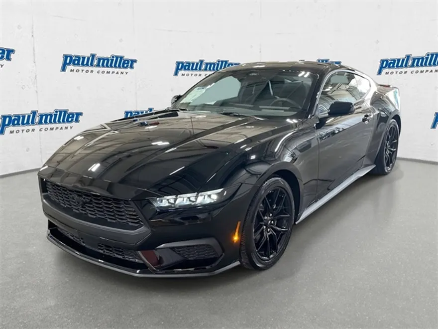2025 Ford Mustang EcoBoost photo 1