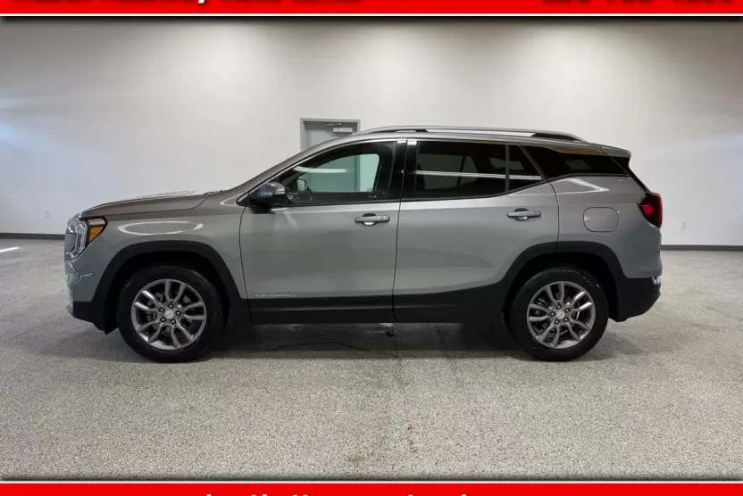 2024 Gmc Terrain SLT photo 1