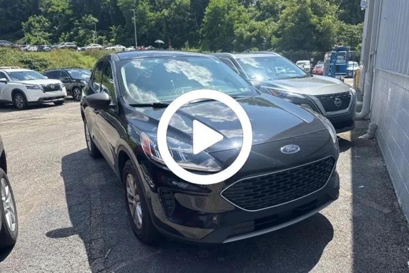 2022 Ford Escape SE photo 1