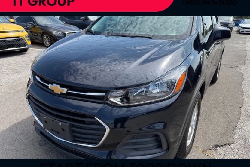 2021 Chevrolet Trax LS photo 1