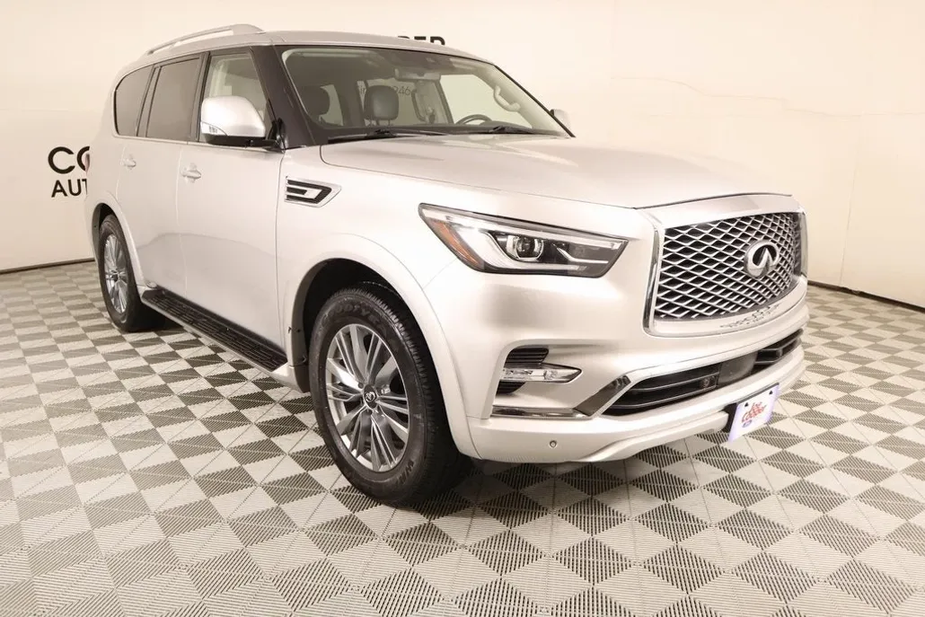 2021 Infiniti QX80 Luxe photo 1