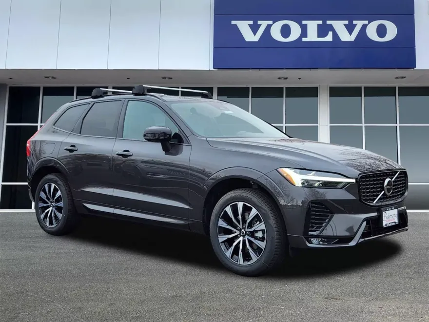 2025 Volvo XC60 B5 Core photo 1