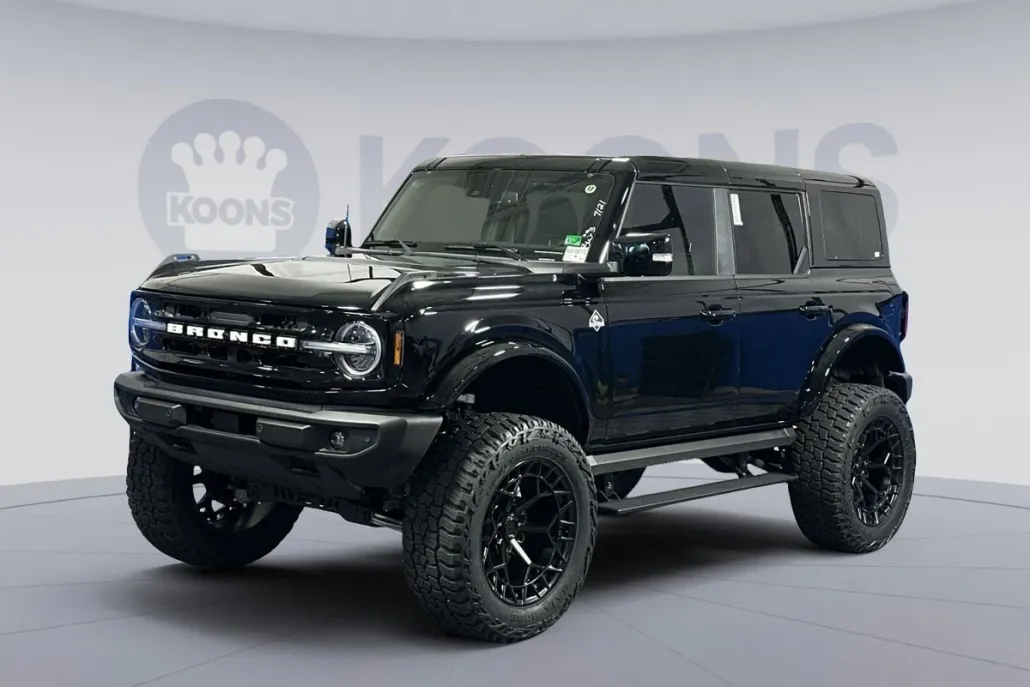 2025 Ford Bronco Outer Banks photo 1