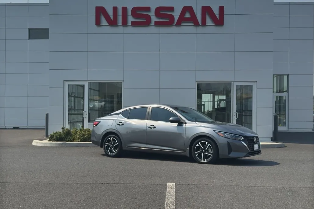 2024 Nissan Sentra SV photo 1