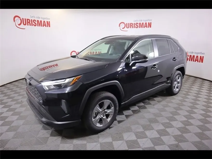 2025 Toyota RAV4 Hybrid LE photo 1