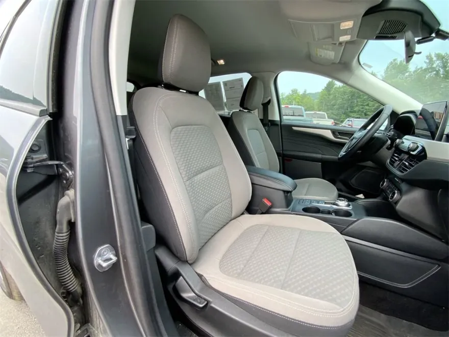 2022 Ford Escape SE photo 1