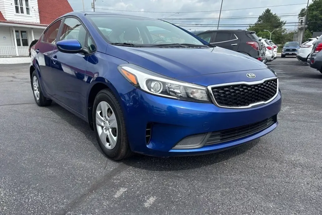2018 Kia Forte LX Base photo 1