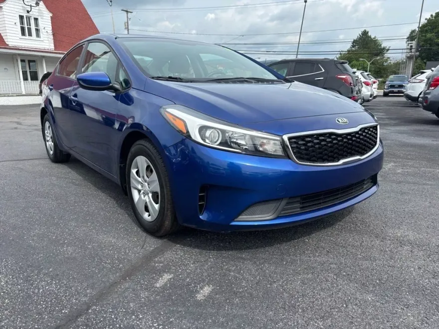 2018 Kia Forte LX Base photo 1