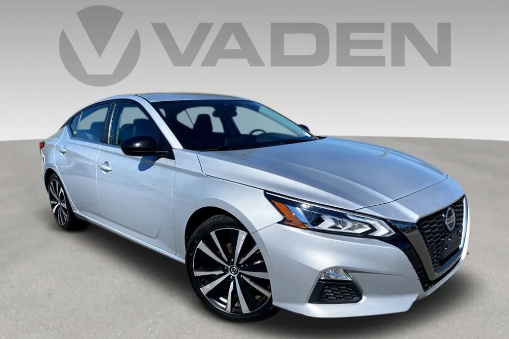 2021 Nissan Altima 2.5 SR photo 1