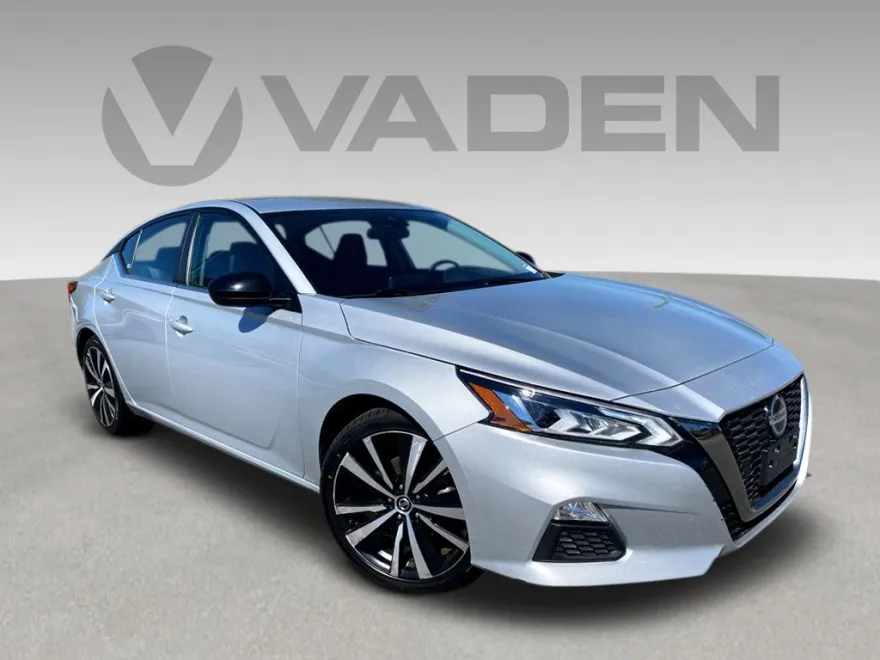 2021 Nissan Altima 2.5 SR photo 1