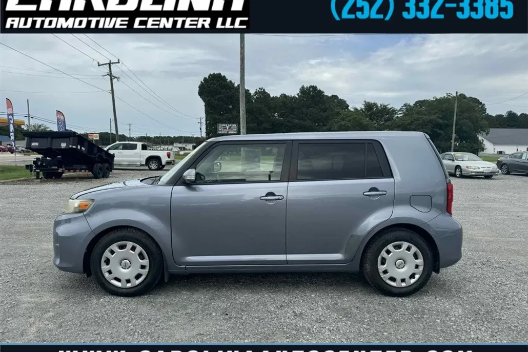 2012 Scion xB photo 1