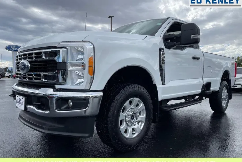 2023 Ford F-350 XLT photo 1