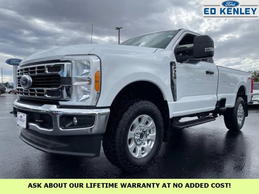 2023 Ford F-350 XLT photo 1