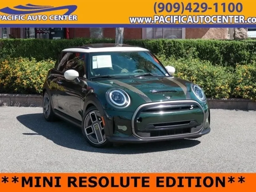 2023 Mini Cooper SE Iconic photo 1