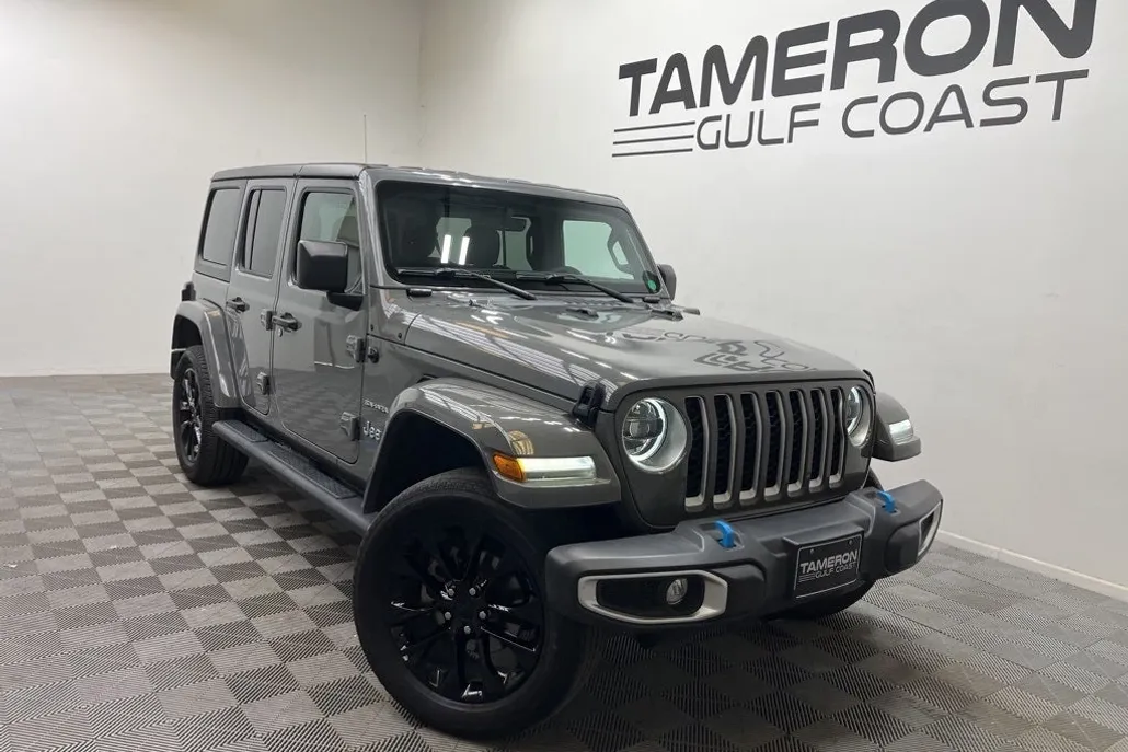 2023 Jeep Wrangler Sahara 4xe photo 1