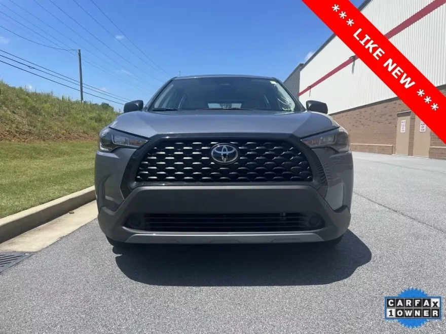 2024 Toyota Corolla Cross L photo 1