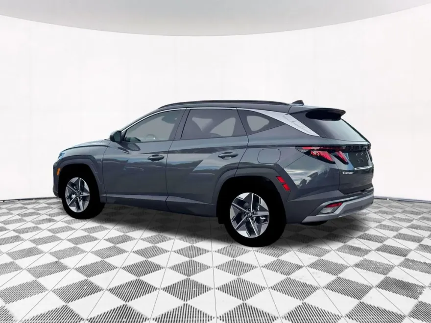 2026 Hyundai Tucson SEL photo 1
