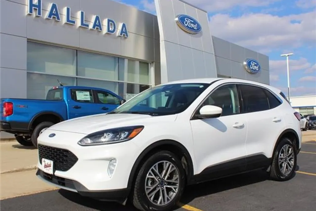 2022 Ford Escape SEL photo 1