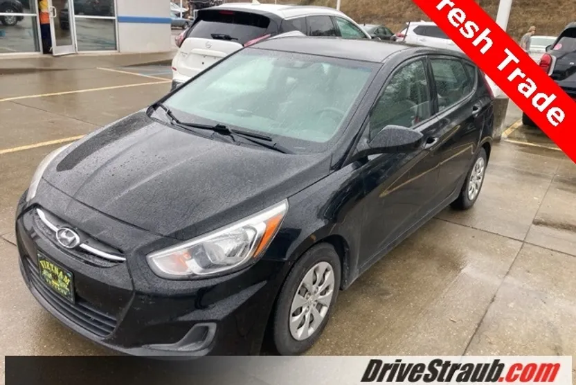 2017 Hyundai Accent SE photo 1