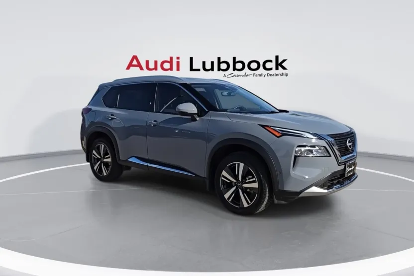 2023 Nissan Rogue Platinum photo 1