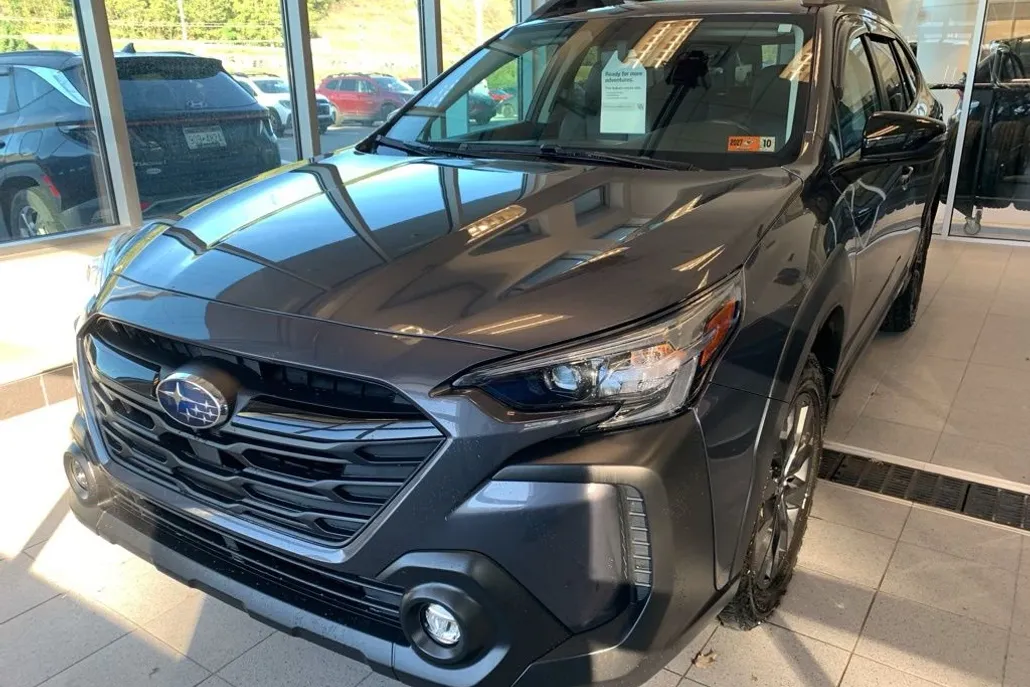 2023 Subaru Outback Onyx Edition photo 1