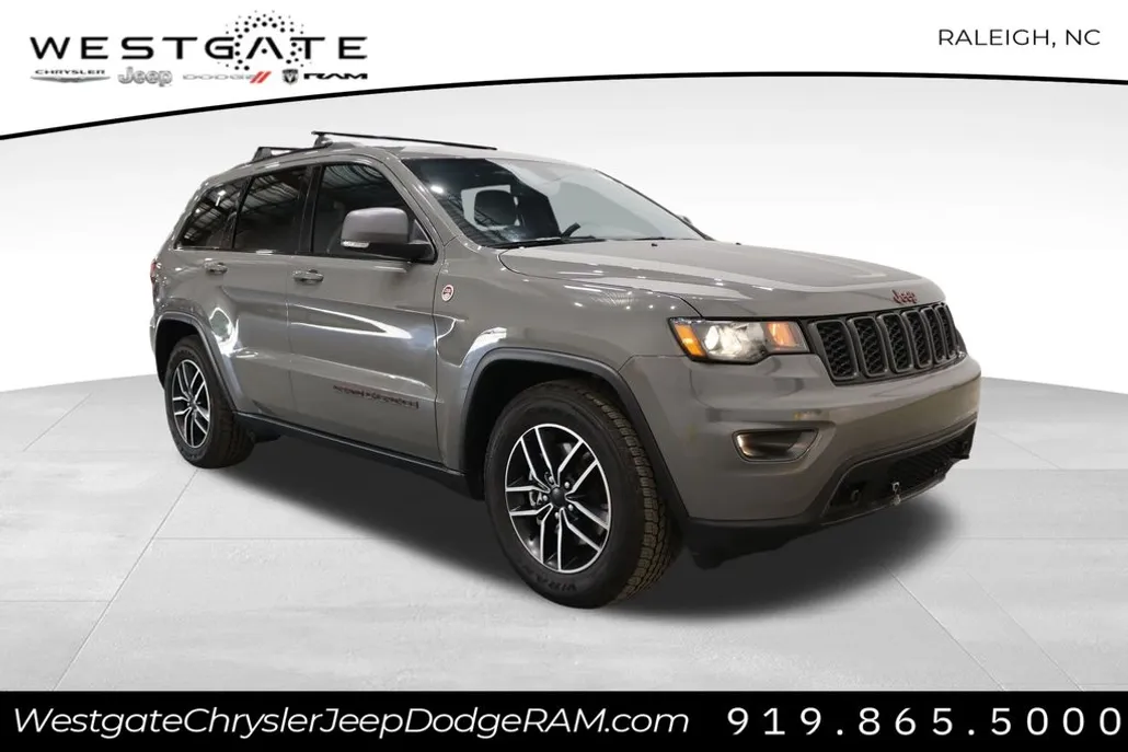 2021 Jeep Grand Cherokee Trailhawk photo 1