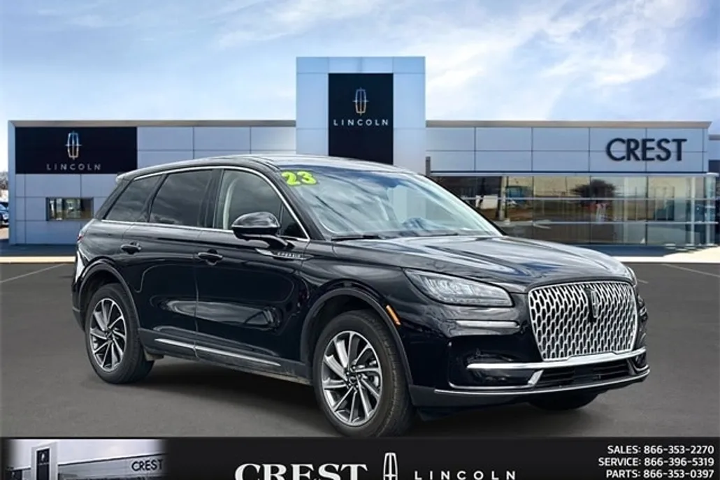 2023 Lincoln Corsair Standard photo 1