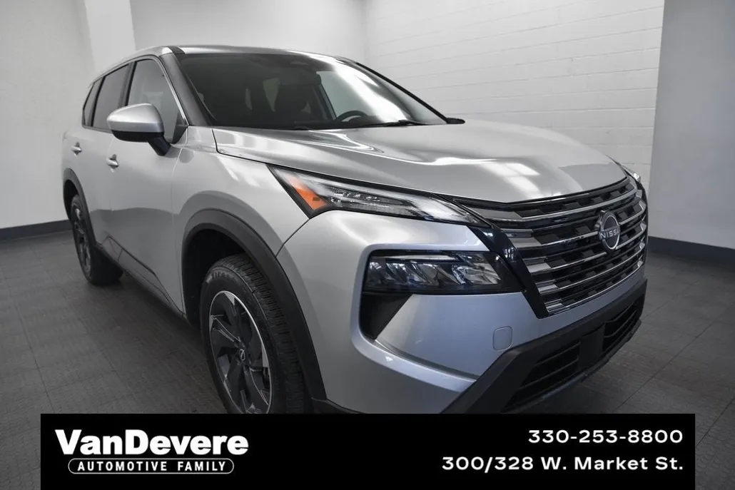 2024 Nissan Rogue SV photo 1