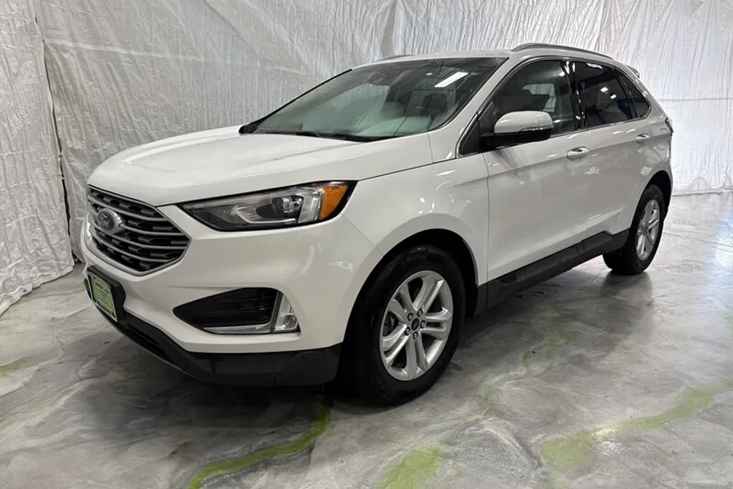 2020 Ford Edge SEL photo 1