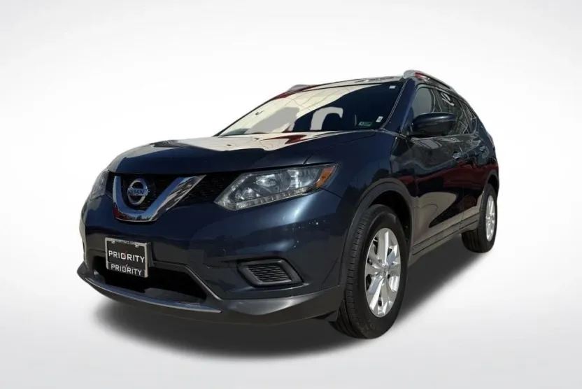 2016 Nissan Rogue SV photo 1