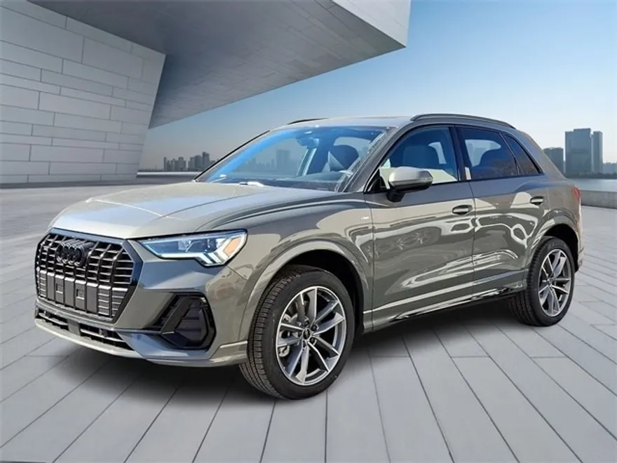 2025 Audi Q3 45 TFSI S line Premium photo 1
