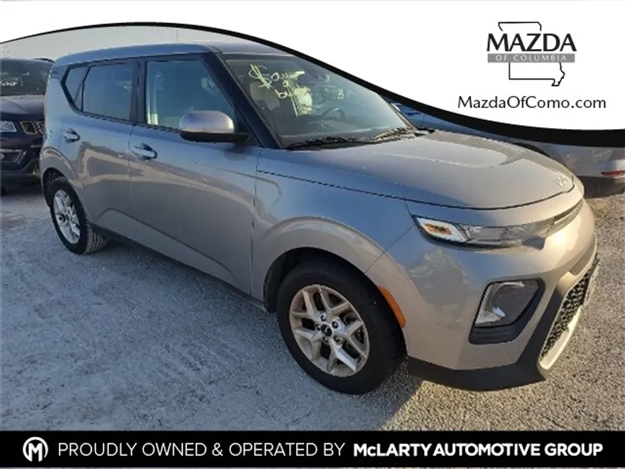 2022 Kia Soul LX photo 1