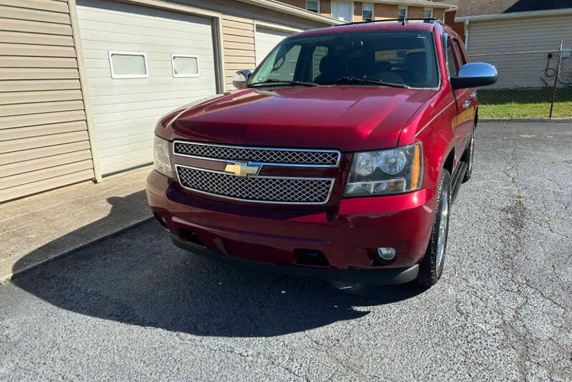2009 Chevrolet Tahoe LTZ photo 1