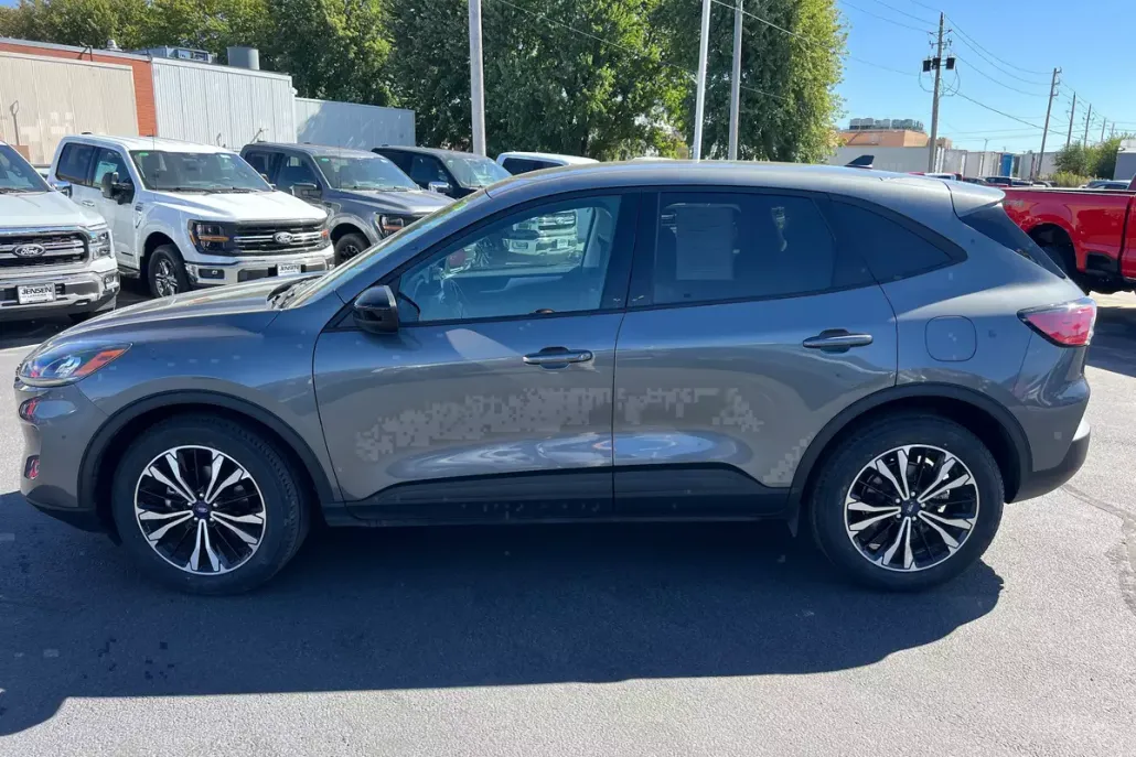 2022 Ford Escape SE photo 1