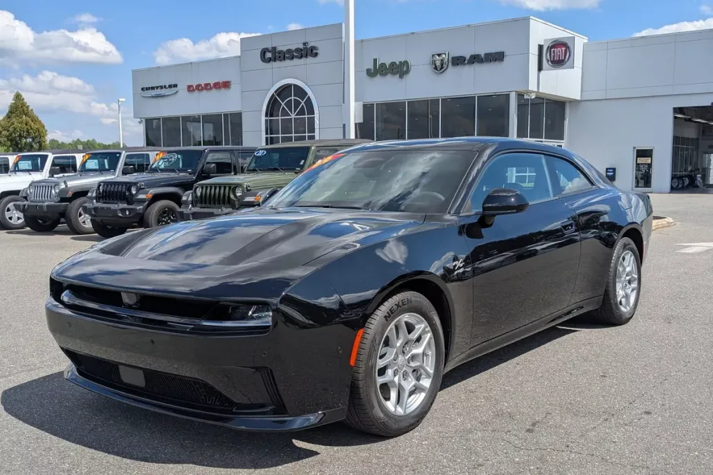2025 Dodge Charger R/T photo 1