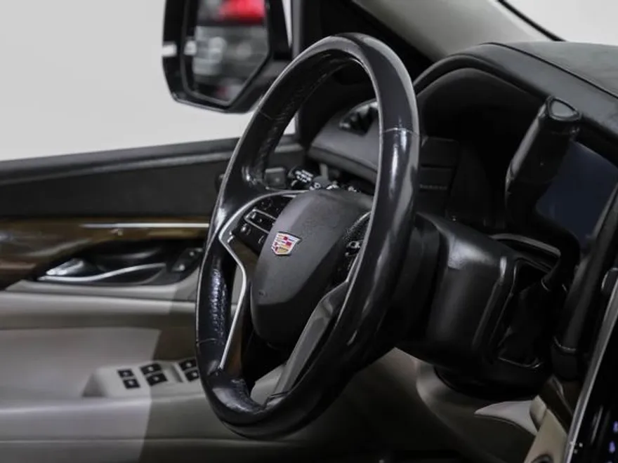 2019 Cadillac Escalade ESV Luxury photo 21