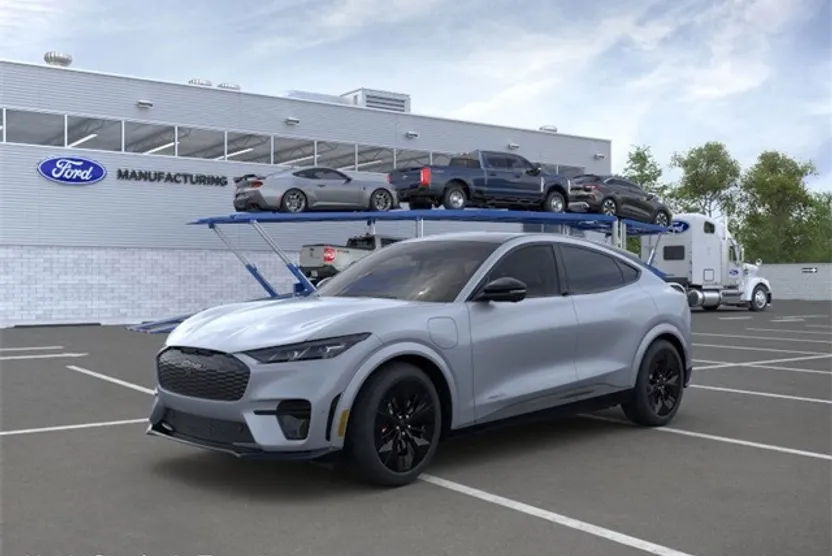 2025 Ford Mustang Mach-E GT photo 1