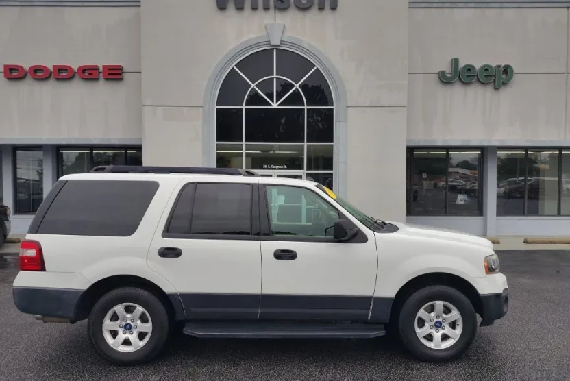 2017 Ford Expedition XL photo 1